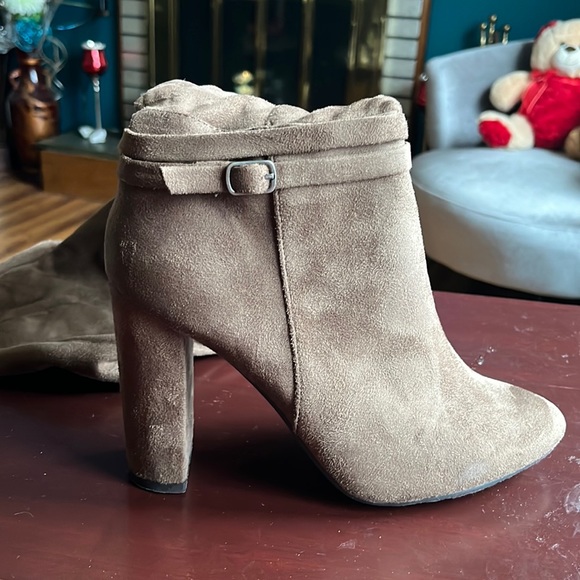 Other - Size 8 boots used like 3 times.